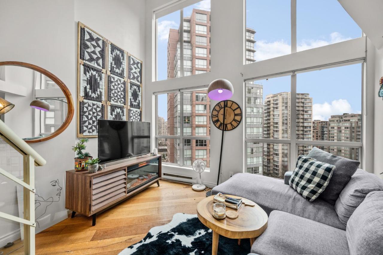 Apartmán Rare Find Loft With Full Kitchen At Heart Of Downtown Vancouver Exteriér fotografie