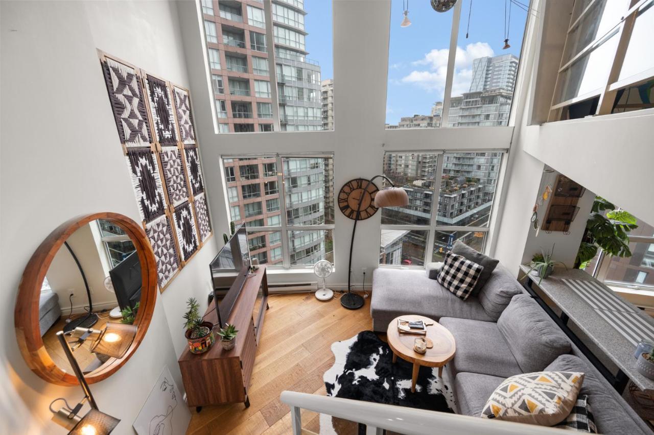 Apartmán Rare Find Loft With Full Kitchen At Heart Of Downtown Vancouver Exteriér fotografie