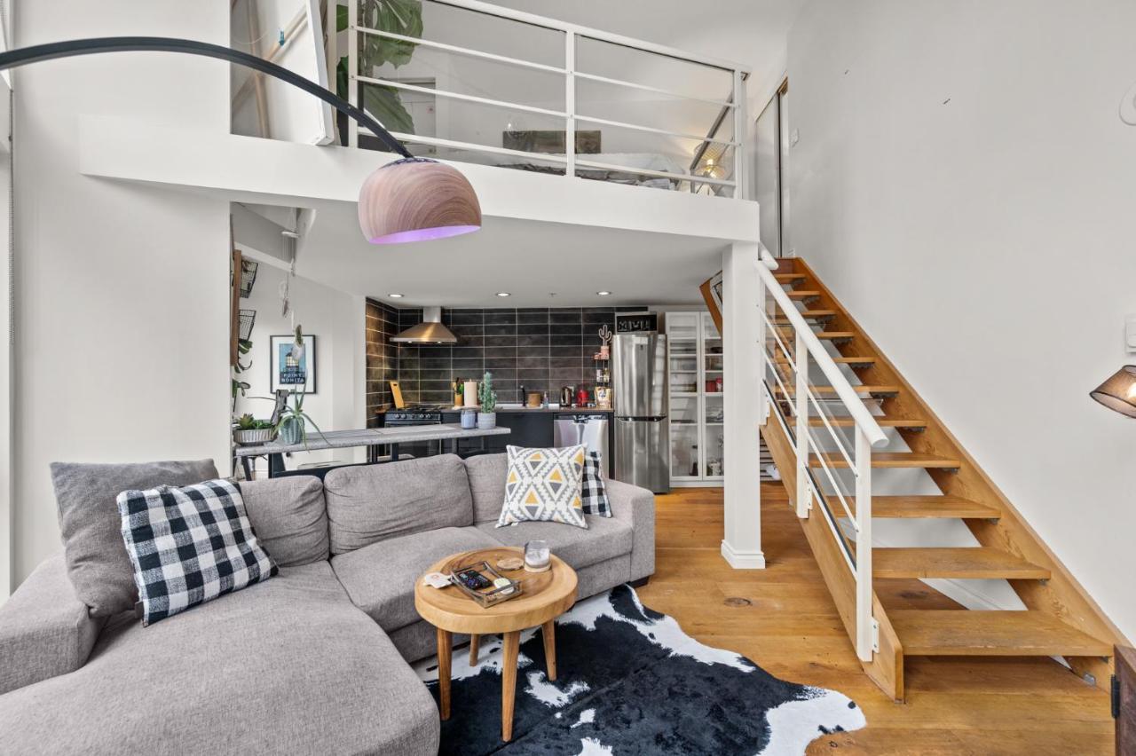 Apartmán Rare Find Loft With Full Kitchen At Heart Of Downtown Vancouver Exteriér fotografie